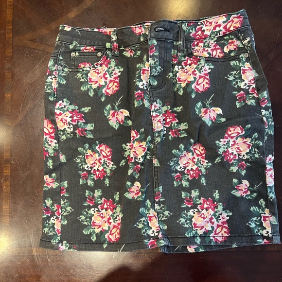 Dresses & Skirts - Floral Print Denim Skirt